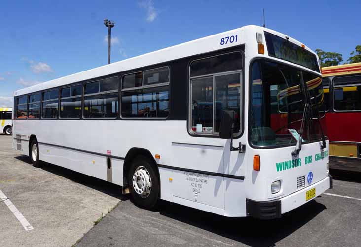 Windsor Bus Charters Mercedes O405 Custom 228 TV020C Shorelink 8701